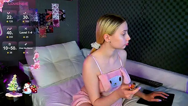 Fluffy Cloude online show from 01.14.26