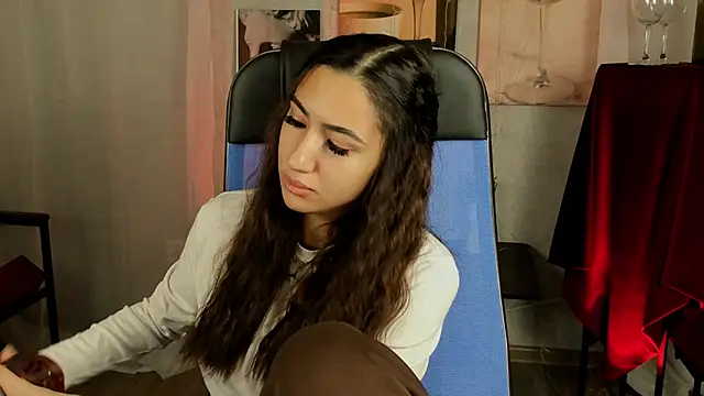 RebeckaThornton online show from 11.24.25