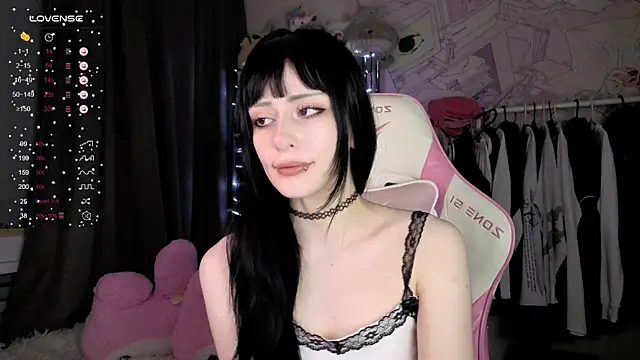 Snapshot of MiranaLieberttt chatting on 05.17.26 MiranaLieberttt online show from 05.17.26