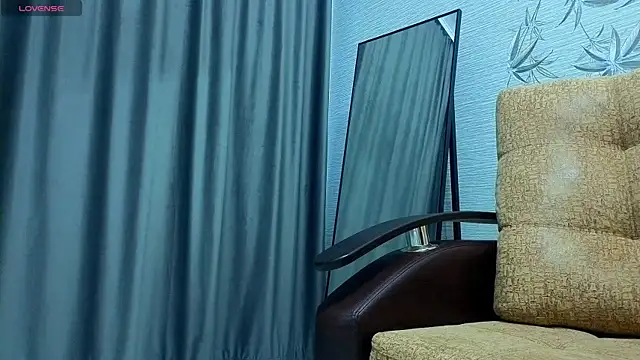 MissPompadure online show from 12.21.25