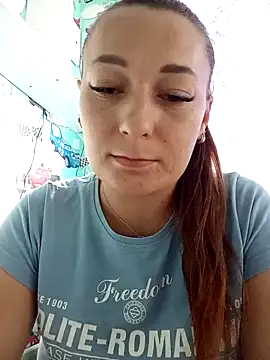 HollyDollsi online show from 10.13.25