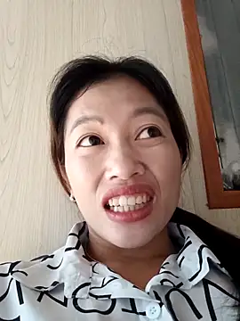 -Paige- online show from 10.17.25