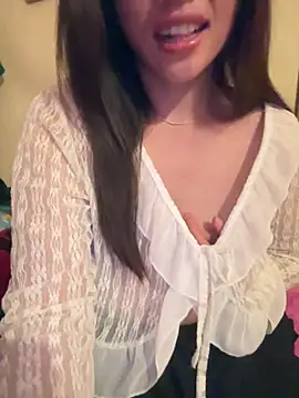 Snapshot of -Paige- chatting on 05.02.26 -Paige- online show from 05.02.26