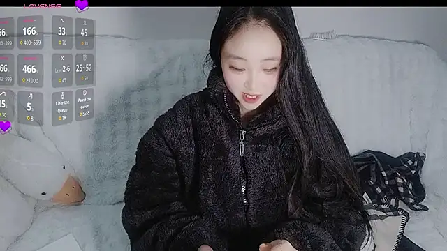 Snapshot of hyp0crite chatting on 02.02.26 hyp0crite online show from 02.02.26