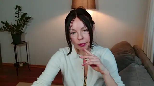 LittleNicolee online show from 02.25.26