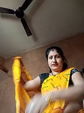 Snapshot of Rayal_bhabi chatting on 11.18.25 Rayal bhabi online show from 11.18.25