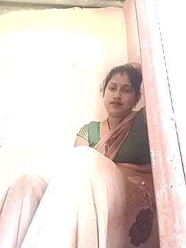 Snapshot of Rayal_bhabi chatting on 12.04.25 Rayal bhabi online show from 12.04.25