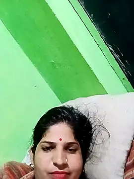 Karishma cute online show from 11.17.25