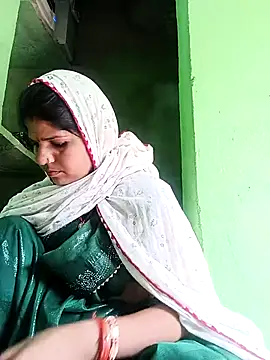 Karishma cute online show from 11.18.25