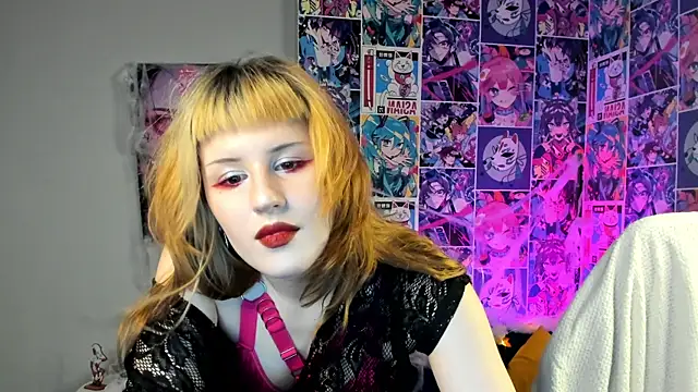 Snapshot of Nova_Grave chatting on 10.22.25 Nova Grave online show from 10.22.25