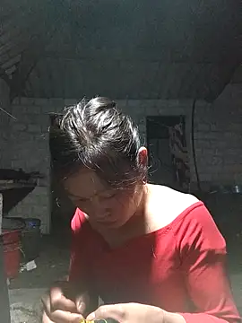 Snapshot of siusiu-00 chatting on 10.15.25 siusiu-00 online show from 10.15.25