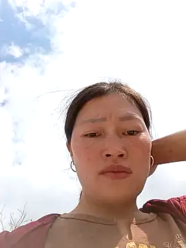 Snapshot of siusiu-00 chatting on 10.19.25 siusiu-00 online show from 10.19.25