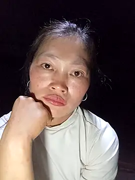 Snapshot of siusiu-00 chatting on 10.20.25 siusiu-00 online show from 10.20.25