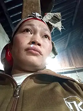 Snapshot of siusiu-00 chatting on 11.05.25 siusiu-00 online show from 11.05.25