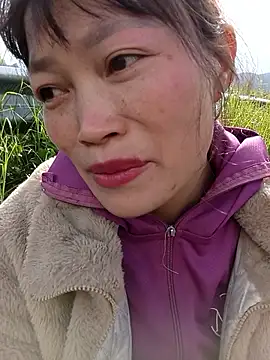 Snapshot of siusiu-00 chatting on 11.15.25 siusiu-00 online show from 11.15.25