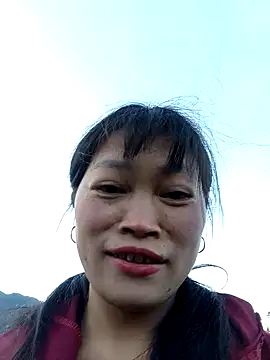 Snapshot of siusiu-00 chatting on 11.28.25 siusiu-00 online show from 11.28.25