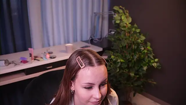 KrisWaller online show from 10.15.25