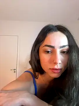 Snapshot of Baby_Mia_pires chatting on 10.16.25 Baby Mia pires online show from 10.16.25
