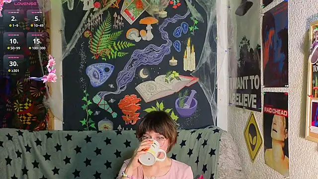 ReincarnatedAngel online show from 11.24.25