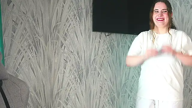 YuriFout online show from 10.15.25