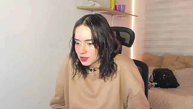 Emily Lindey online show from 10.18.25