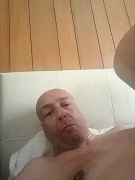 Snapshot of Cucco25 chatting on 06.24.26 Cucco25 online show from 06.24.26