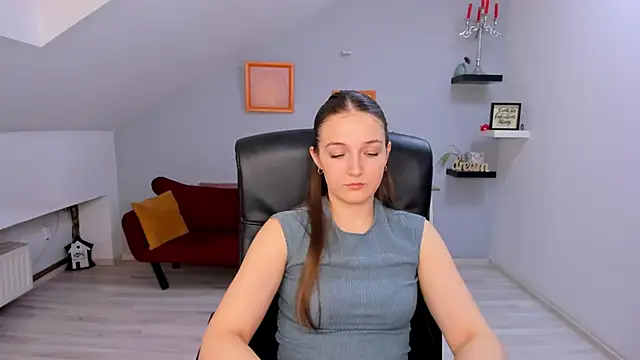 Snapshot of AnneWilsonn chatting on 04.21.26 AnneWilsonn online show from 04.21.26