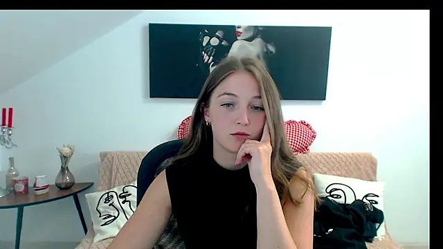 Snapshot of AnneWilsonn chatting on 06.16.26 AnneWilsonn online show from 06.16.26