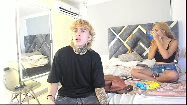 lily and wan online show from 10.15.25