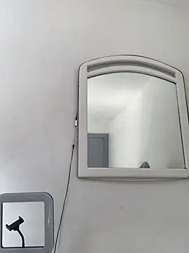 Snapshot of La-Gatiita-trans chatting on 02.15.26 La-Gatiita-trans online show from 02.15.26