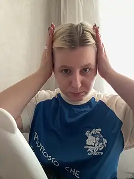 Snapshot of BonnyeBoom chatting on 02.12.26 BonnyeBoom online show from 02.12.26