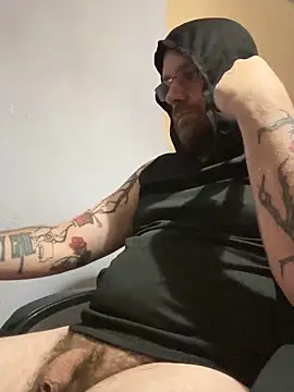 Snapshot of Otis_Firefly chatting on 10.23.25 Otis Firefly online show from 10.23.25