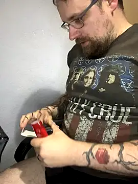 Snapshot of Otis_Firefly chatting on 11.03.25 Otis Firefly online show from 11.03.25