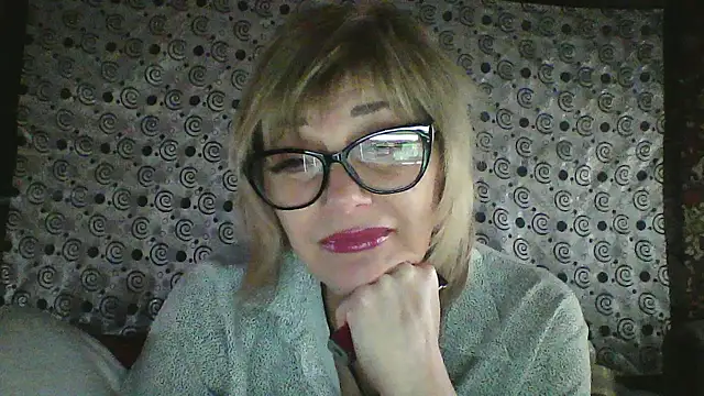 Lia Ray online show from 11.25.25