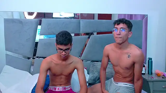 Desire4Duo online show from 10.18.25