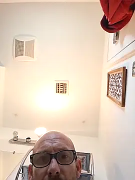 whateveruwanthowever online show from 11.25.25