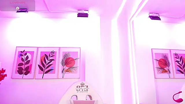 Elisce cloudd online show from 10.23.25