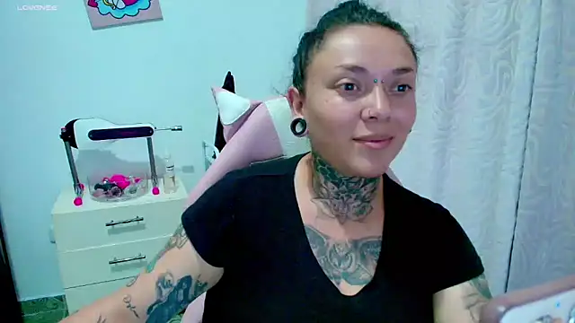 Elisce cloudd online show from 02.17.26