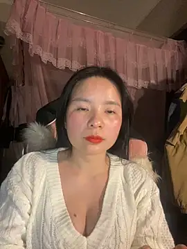 Listen-ly online show from 12.19.25