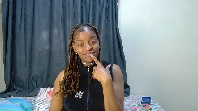 Snapshot of fifiqueen25 chatting on 04.05.26 fifiqueen25 online show from 04.05.26