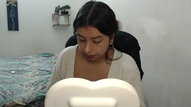 Snapshot of Lya_Hall_ chatting on 02.05.26 Lya Hall online show from 02.05.26