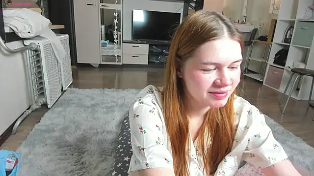 HeatherNextDoor online show from 11.08.25