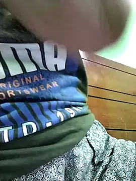 Snapshot of Jaya-Ray chatting on 11.19.25 Jaya-Ray online show from 11.19.25