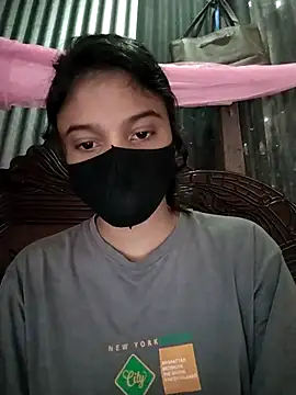 Snapshot of Jaya-Ray chatting on 11.23.25 Jaya-Ray online show from 11.23.25