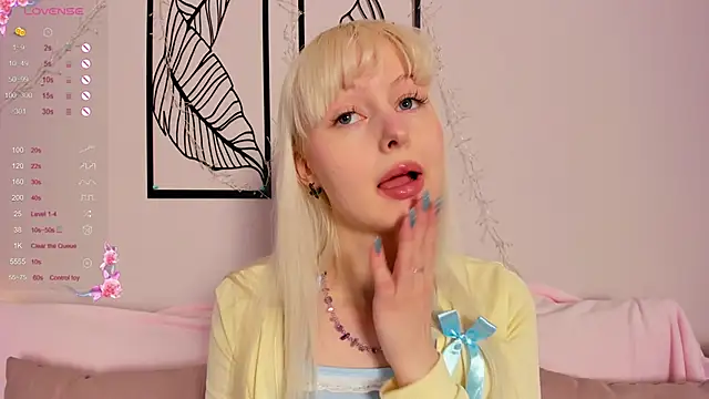 AdeleSilver online show from 11.26.25