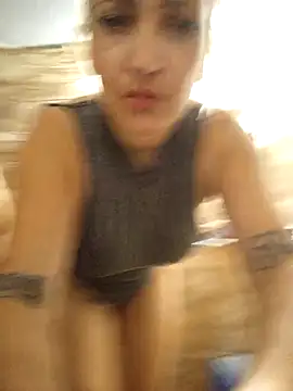 Snapshot of Nicolle_Amor chatting on 01.19.26 Nicolle Amor online show from 01.19.26