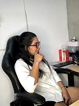 I karly online show from 11.02.25