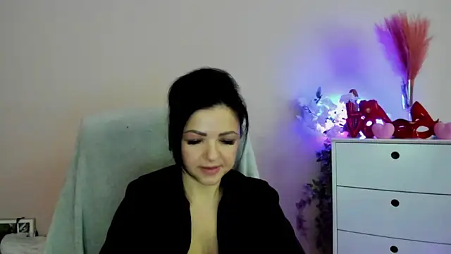 Mollybloom40 online show from 03.30.26