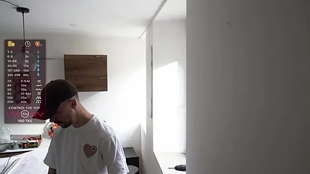 monsieurguitsxxx online show from 02.12.26