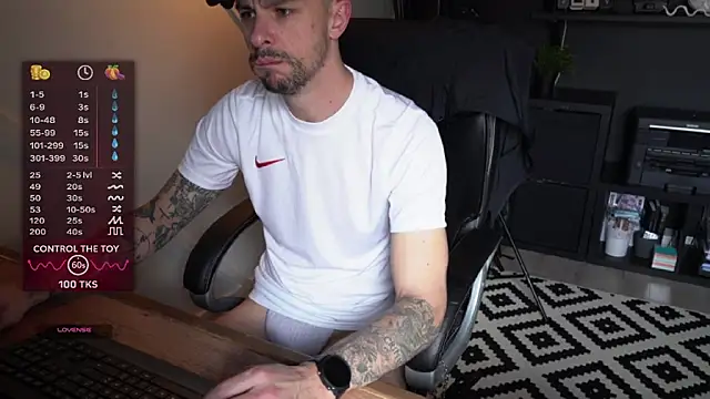 monsieurguitsxxx online show from 03.12.26